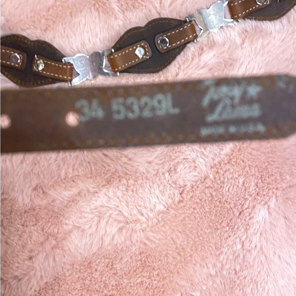 Vintage women’s Tony Llama belt